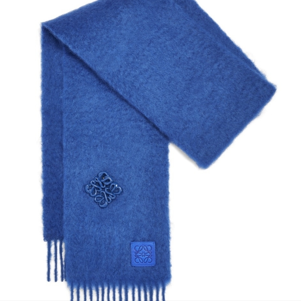 Loewe mohair scarf, with brooch,NEW!